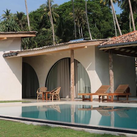 Swell Shacks Hotel Matara Luaran gambar