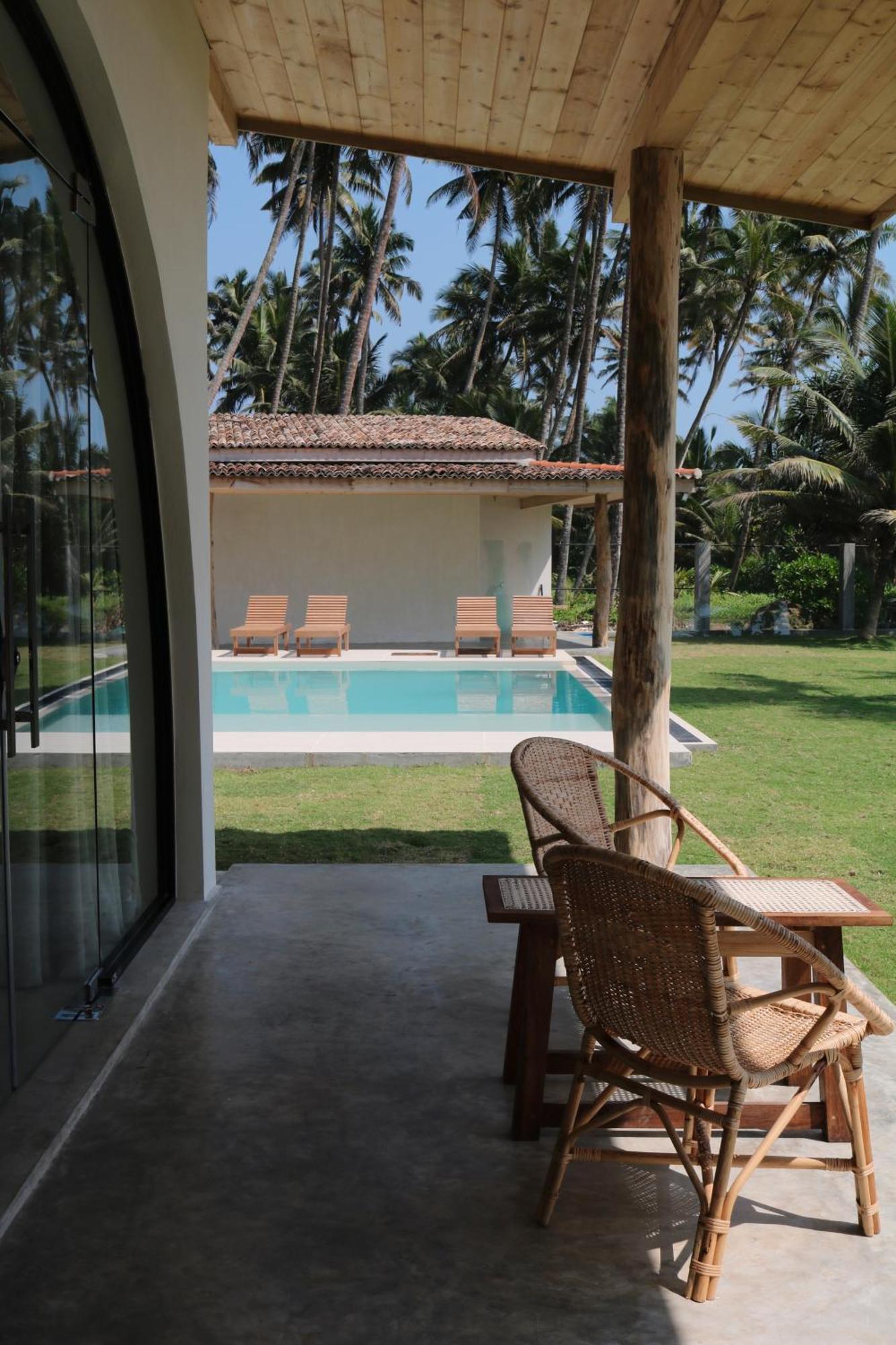 Swell Shacks Hotel Matara Luaran gambar