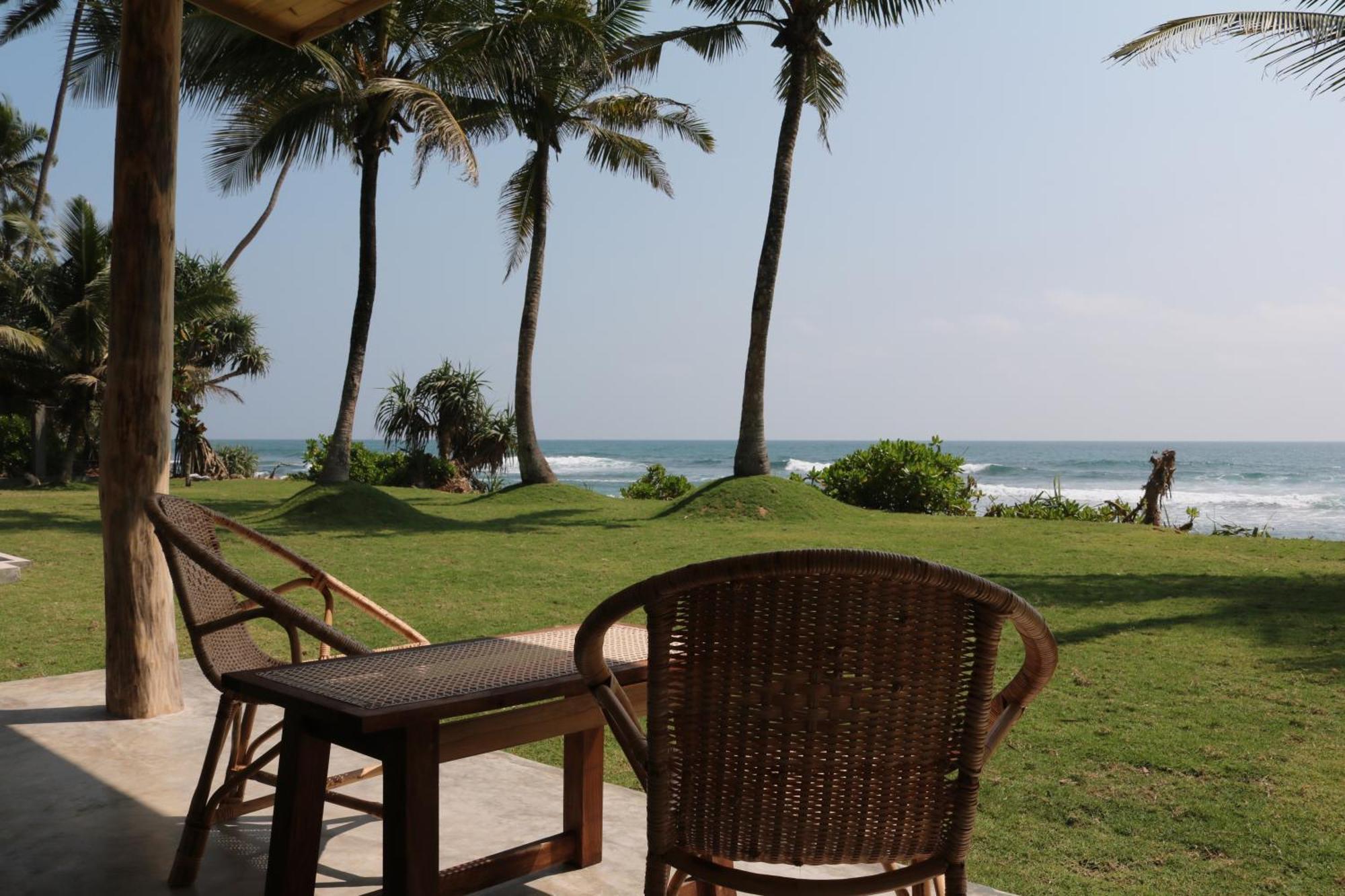 Swell Shacks Hotel Matara Luaran gambar