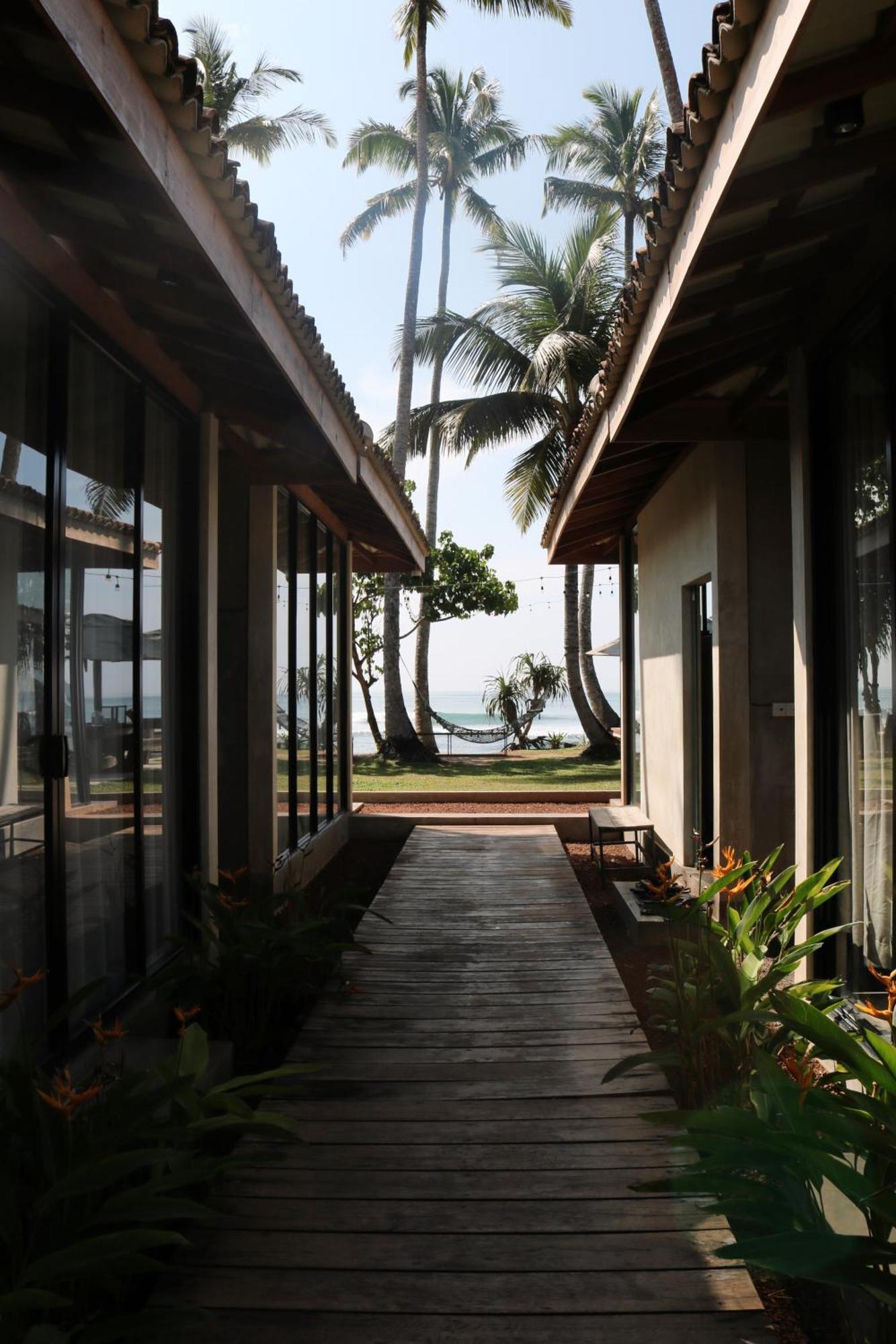Swell Shacks Hotel Matara Luaran gambar