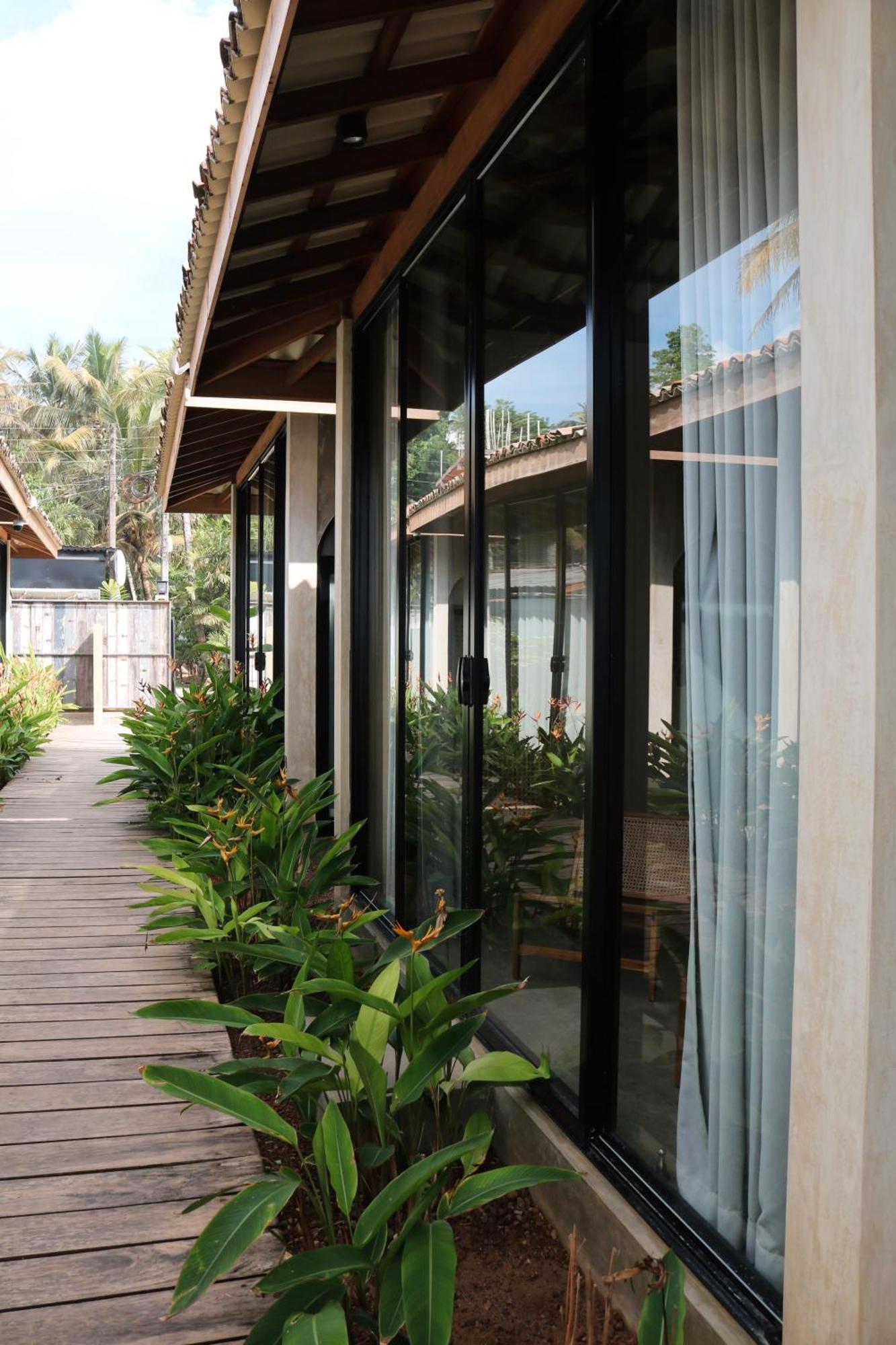 Swell Shacks Hotel Matara Luaran gambar